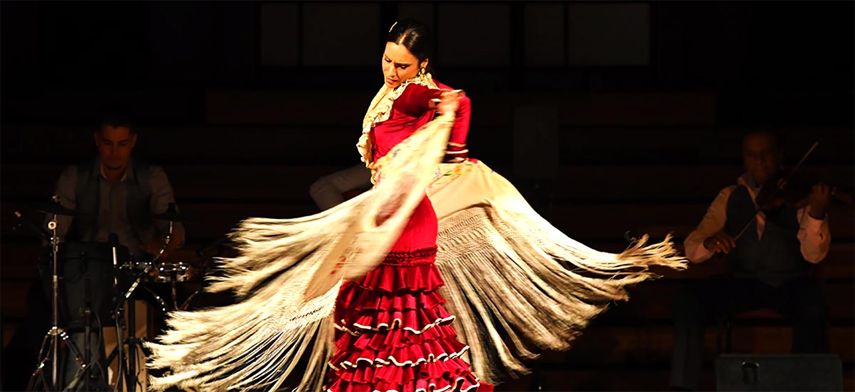 /barcelona/classificaties/vie-nocturne/opera-and-flamenco/operaFlamenco Header-1526539886.jpg Opéra et Flamenco!